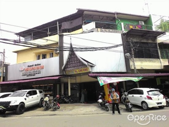 Nasi Kapau Hj Uni Emi